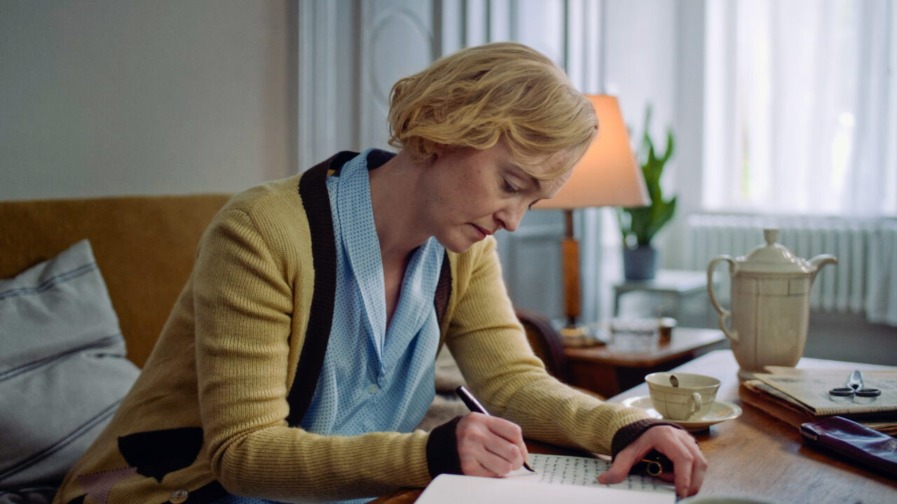 A World Gone Mad - The War Diaries of Astrid Lindgren