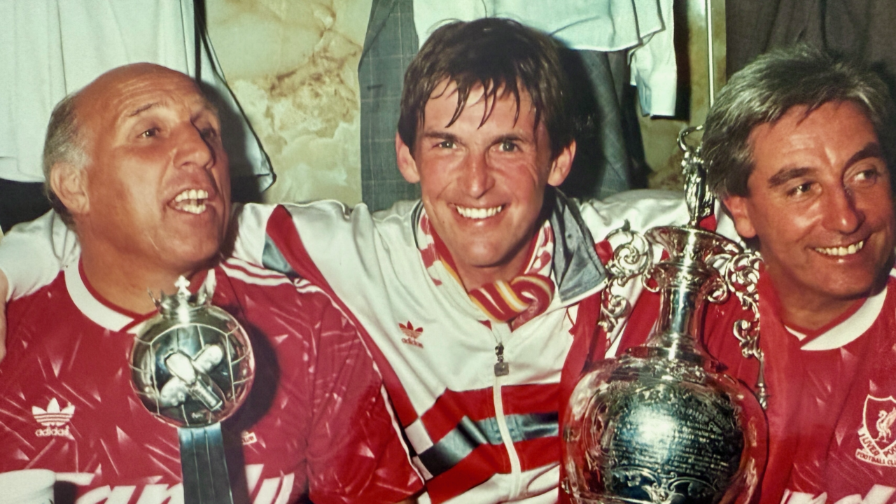 Pub quiz at Bar Kolme: Warm up for the screening of Kenny Dalglish